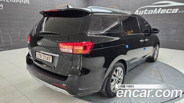 Kia Canival 2018 — photo 5