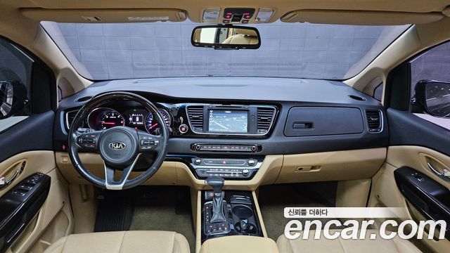 Kia Canival 2018 — photo 9