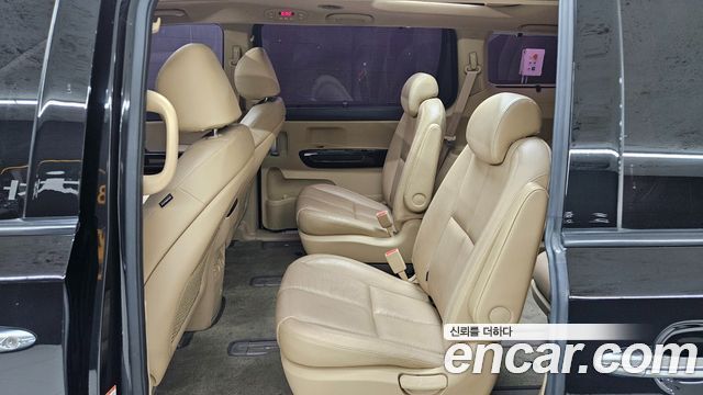 Kia Canival 2018 — photo 10