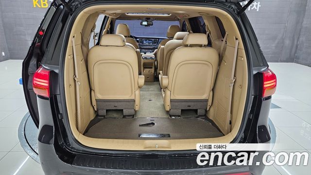 Kia Canival 2018 — photo 11