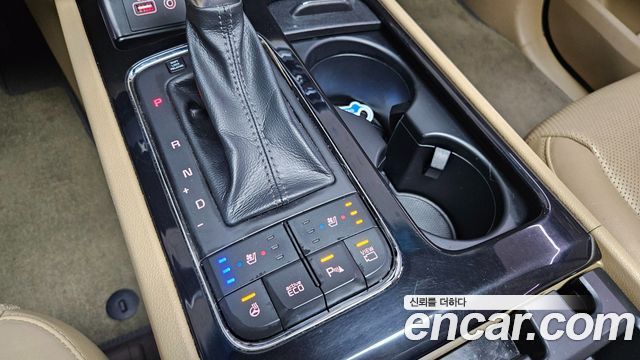 Kia Canival 2018 — photo 15