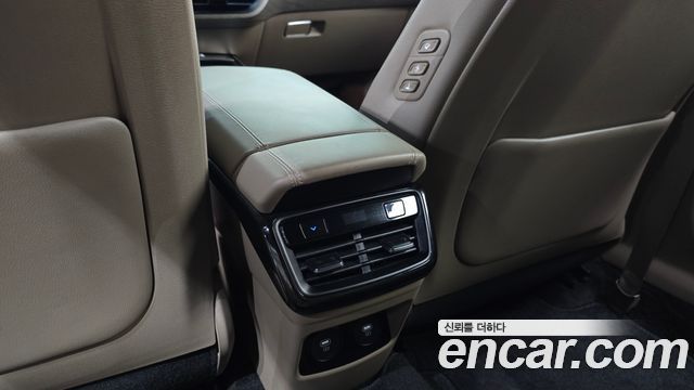 Kia K8 2023 — photo 31