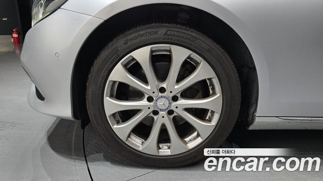 Mercedes-Benz E-Class 2017 — photo 5