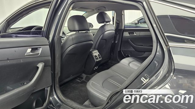 Hyundai Sonata 2019 — photo 18