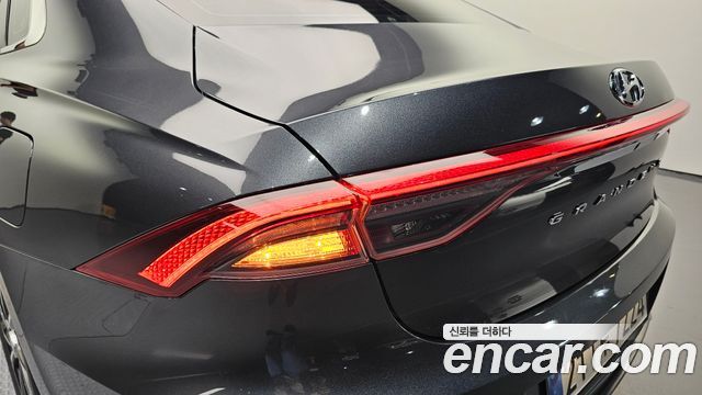 Hyundai Grandeur 2023 — photo 9