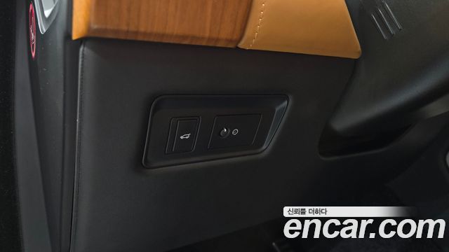 Land Rover Range Rover 2019 — photo 26