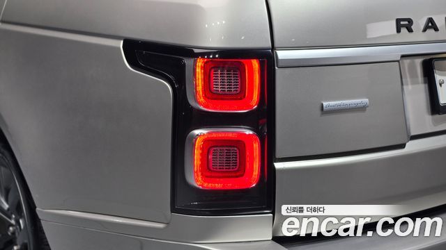 Land Rover Range Rover 2019 — photo 9