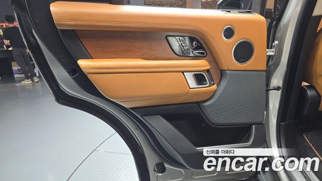 Land Rover Range Rover 2019 — photo 15