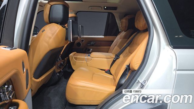 Land Rover Range Rover 2019 — photo 16
