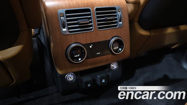 Land Rover Range Rover 2019 — photo 34