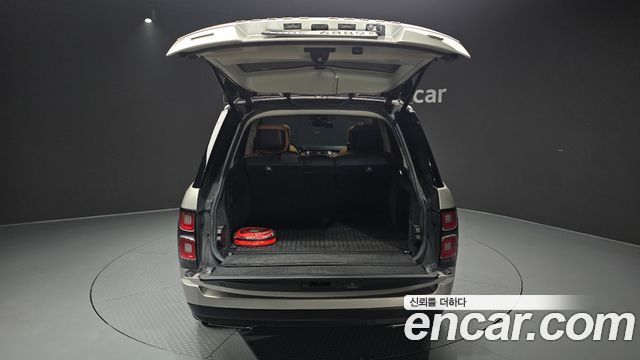 Land Rover Range Rover 2019 — photo 40