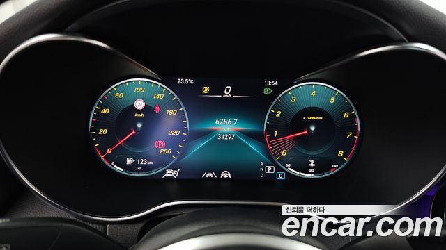 Mercedes-Benz C-Class 2021 — photo 11