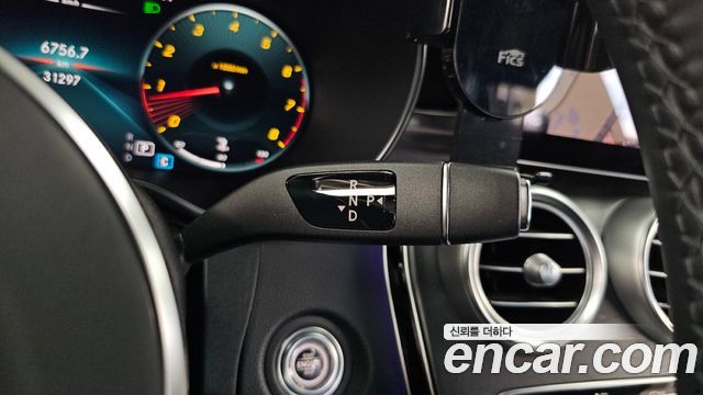 Mercedes-Benz C-Class 2021 — photo 12