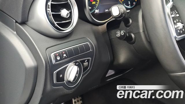 Mercedes-Benz C-Class 2021 — photo 25