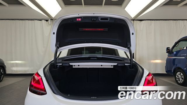 Mercedes-Benz C-Class 2021 — photo 26