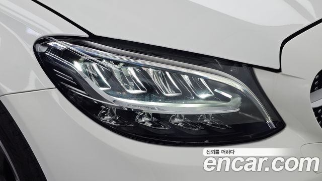 Mercedes-Benz C-Class 2021 — photo 8