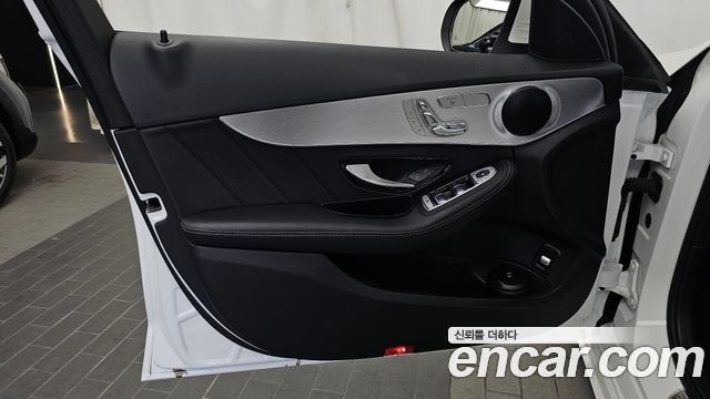 Mercedes-Benz C-Class 2021 — photo 14