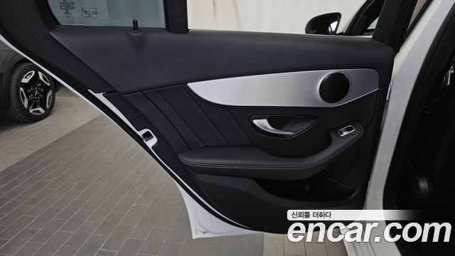 Mercedes-Benz C-Class 2021 — photo 15
