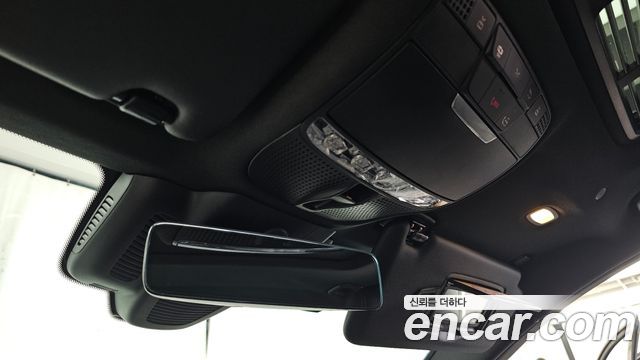 Mercedes-Benz C-Class 2021 — photo 30