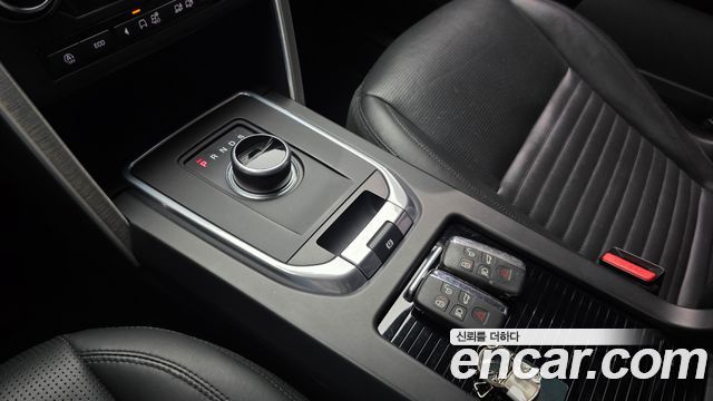 Land Rover Discovery Sport 2018 — photo 12