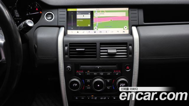 Land Rover Discovery Sport 2018 — photo 21