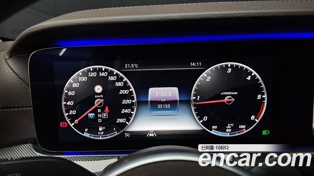 Mercedes-Benz CLS-Class 2020 — photo 11