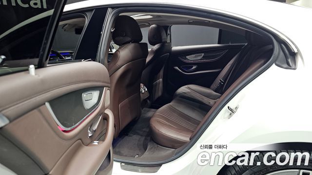 Mercedes-Benz CLS-Class 2020 — photo 18