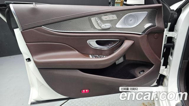 Mercedes-Benz CLS-Class 2020 — photo 14