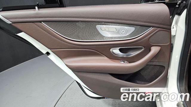 Mercedes-Benz CLS-Class 2020 — photo 15