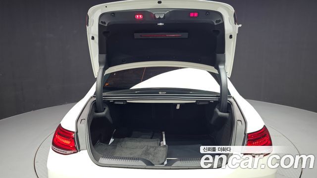 Mercedes-Benz CLS-Class 2020 — photo 36