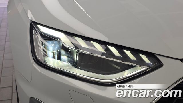 Audi A4 2021 — photo 8