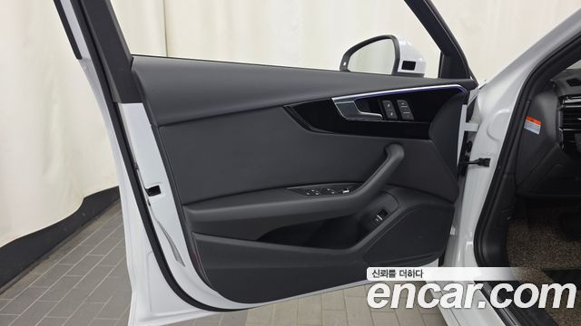 Audi A4 2021 — photo 14