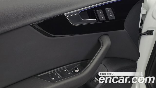 Audi A4 2021 — photo 30
