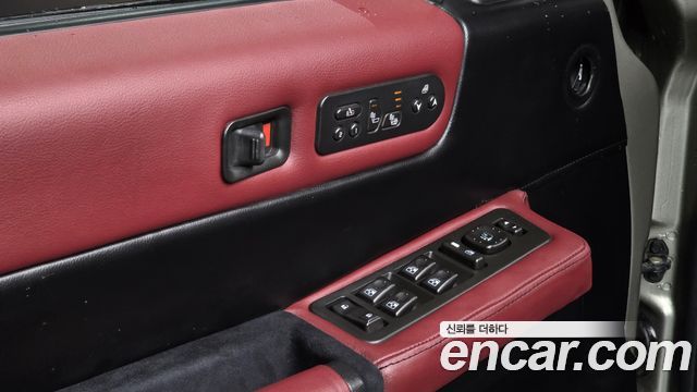 Hummer H2 2005 — photo 16