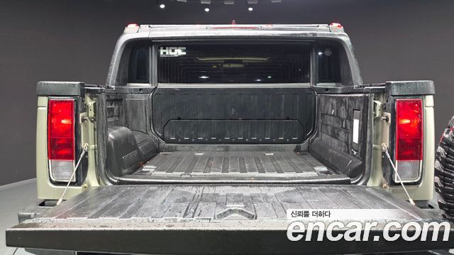 Hummer H2 2005 — photo 20