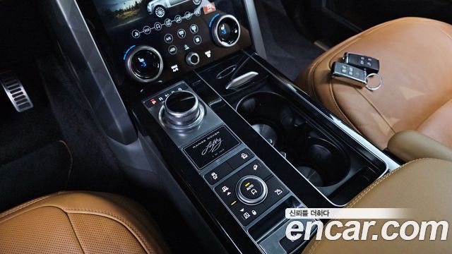 Land Rover Range Rover 2021 — photo 12