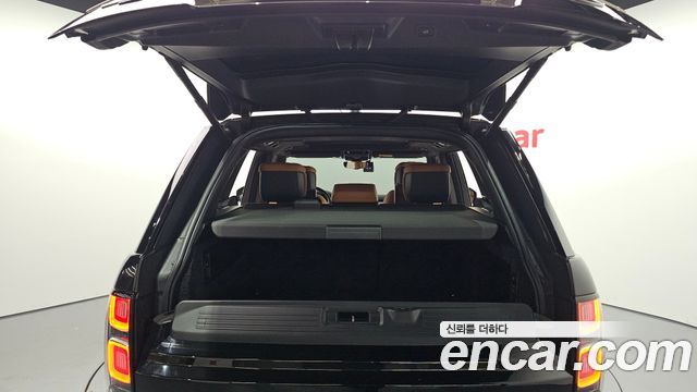 Land Rover Range Rover 2021 — photo 26