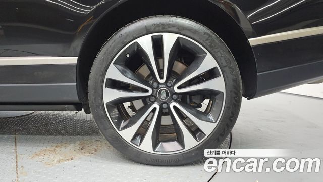 Land Rover Range Rover 2021 — photo 7