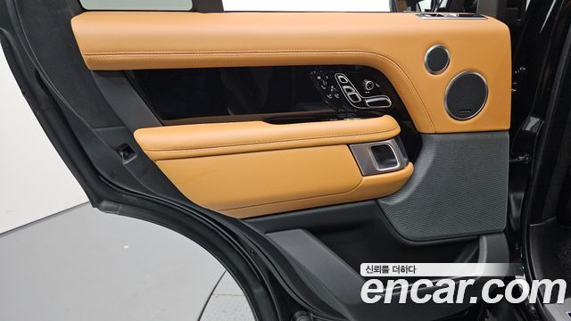 Land Rover Range Rover 2021 — photo 15