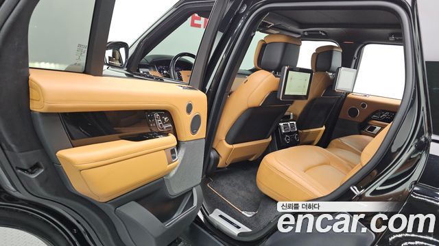 Land Rover Range Rover 2021 — photo 16