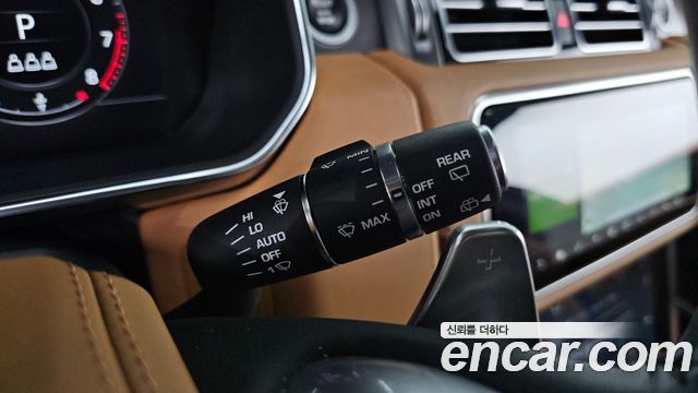 Land Rover Range Rover 2021 — photo 30