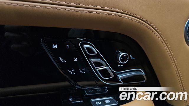 Land Rover Range Rover 2021 — photo 35