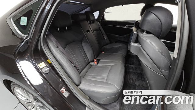 Genesis G80 2018 — photo 17