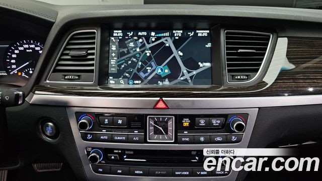 Genesis G80 2018 — photo 20