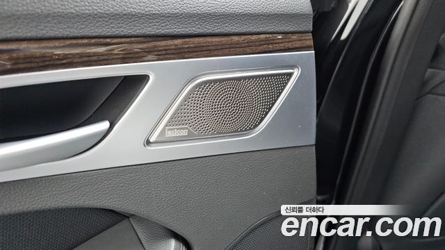 Genesis G80 2018 — photo 29