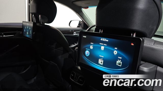 Genesis G80 2018 — photo 31
