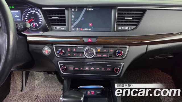 Kia K7 2018 — photo 12