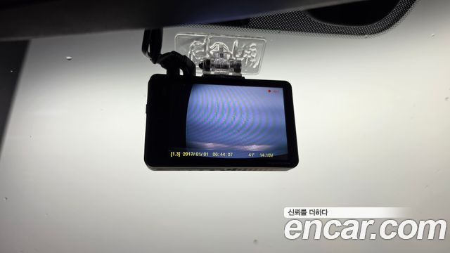 Kia K7 2018 — photo 19