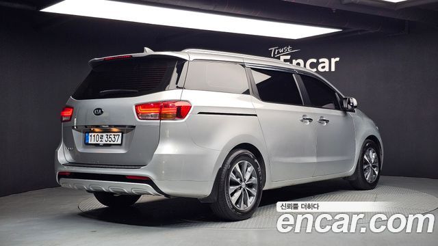 Kia Canival 2016 — photo 2