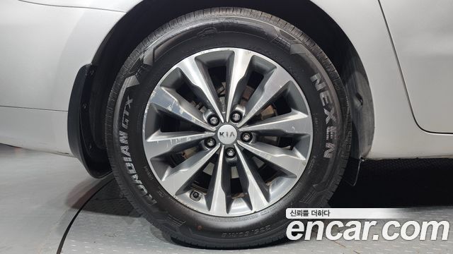 Kia Canival 2016 — photo 5
